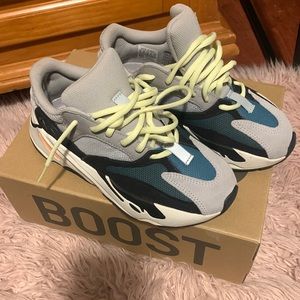 Yeezy boost 700 wave runner !! AUTHENTIC